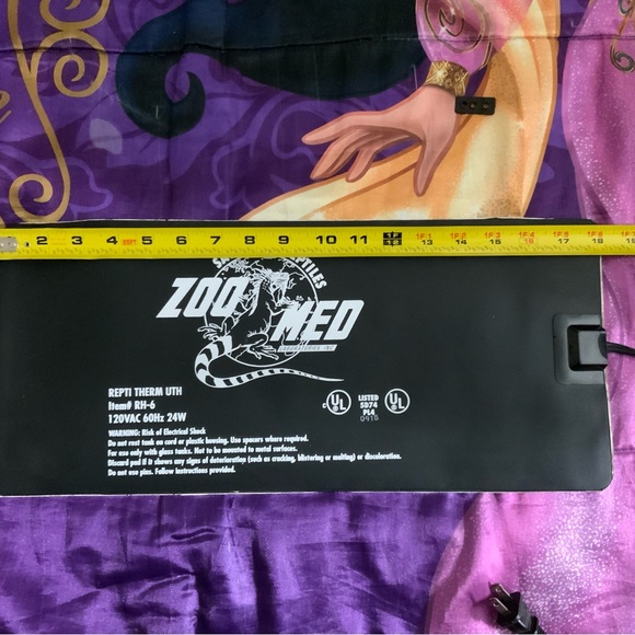 ZOO MED REPTITHERM UNDER TANK HEATER -LARGE -50-60 GAL -8x18 IN -24 WATT -RH-6 - Picture 4 of 11
